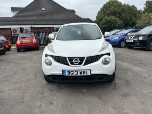 2013 Nissan Juke 1.6 Visia in White — image 5