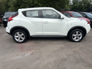 2013 Nissan Juke 1.6 Visia in White — image 6