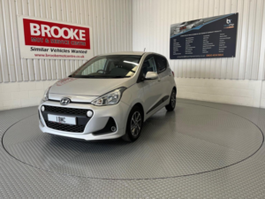 2017 Hyundai I10 1.2 Premium Euro 6 5dr in Silver — image 4