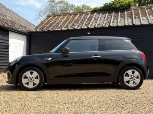2015 MINI Hatch 1.5 Cooper Euro 6 (s/s) 3dr in Black — image 5