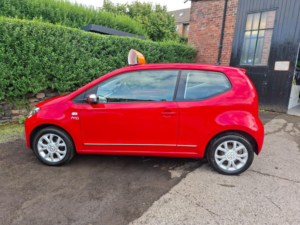 2016 Volkswagen Up! 1.0 Move Up! Euro 6 3dr in Red — image 5