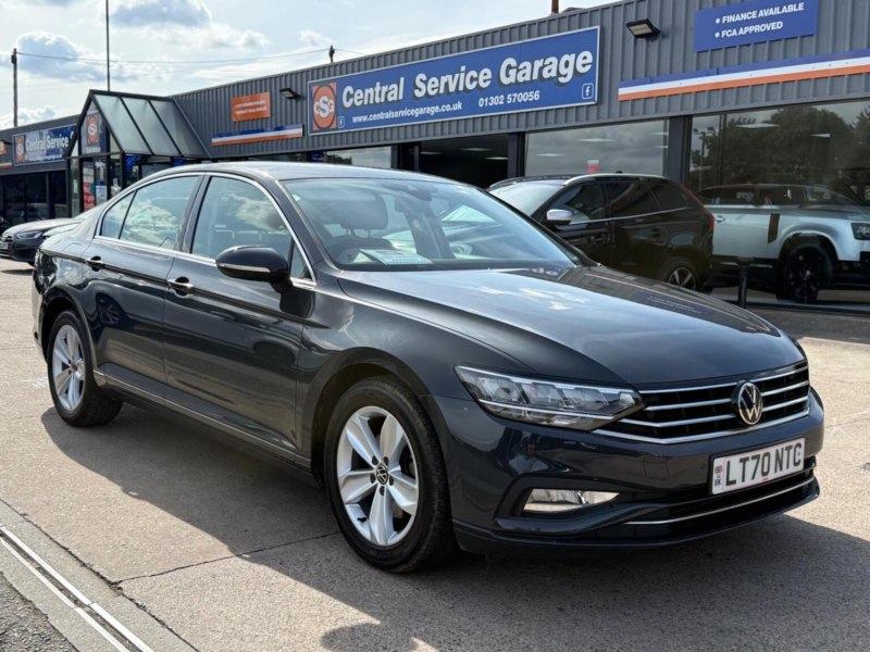 2020 Volkswagen Passat 1.5 Tsi Evo Se Nav Euro 6 (s/s) 4dr in Grey — image 1
