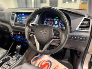 2017 Hyundai Tucson 1.7 Crdi Blue Drive Premium Se Dct Euro 6 (s/s) 5dr in White — image 2