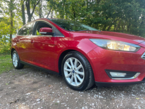 2016 Ford Focus 1.5 Tdci Titanium Euro 6 (s/s) 5dr in Red — image 4