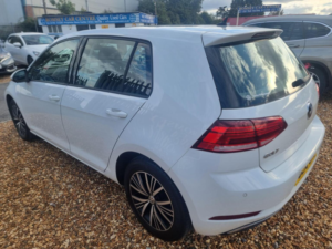 2018 Volkswagen Golf 1.0 Tsi Se Euro 6 (s/s) 5dr in White — image 5
