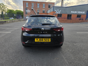 2017 SEAT Leon 2.0 Tdi Se Dynamic Technology in Black — image 5