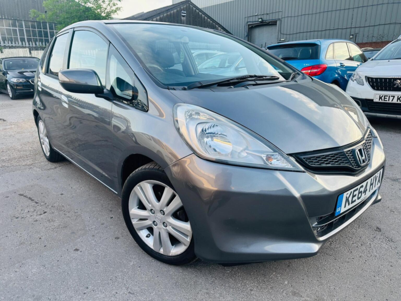 2015 Honda Jazz 1.4 I-Vtec Es Plus CVT Euro 5 5dr in Grey — image 1