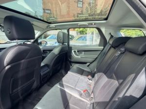 2018 Land Rover Discovery Sport Td4 Hse in Black — image 3