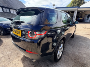 2018 Land Rover Discovery Sport Td4 Hse in Black — image 4