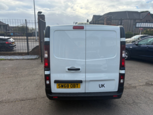 2019 Renault Trafic 1.6 Dci 27 Business Panel Van 5dr Diesel Manual Swb Standard Roof Euro 6 (120 Ps) in White — image 4