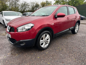 2012 Nissan Qashqai 1.5 Dci Acenta 2WD Euro 5 5dr in Red — image 3