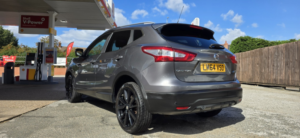 2014 Nissan Qashqai 1.5 Dci Tekna in Grey — image 3