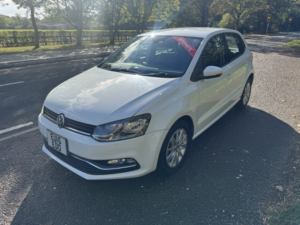 2015 Volkswagen Polo 1.2 Tsi Bluemotion Tech Se in White — image 2