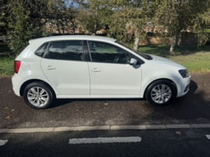 2015 Volkswagen Polo 1.2 Tsi Bluemotion Tech Se in White — image 5