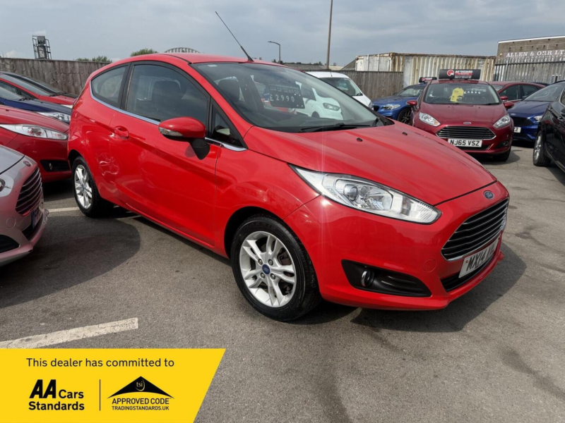 2014 Ford Fiesta 1.0 Zetec Euro 5 (s/s) 3dr in Red — image 1
