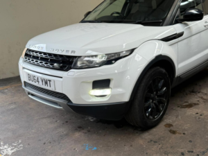 2014 Land Rover Range Rover Evoque 2.2 Sd4 Pure Tech Auto 4WD Euro 5 (s/s) 5dr in White — image 3