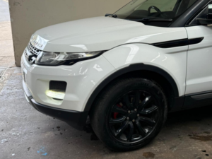 2014 Land Rover Range Rover Evoque 2.2 Sd4 Pure Tech Auto 4WD Euro 5 (s/s) 5dr in White — image 4