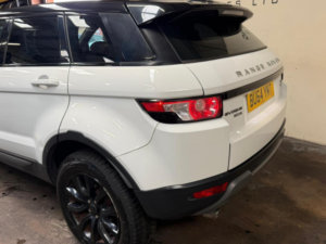2014 Land Rover Range Rover Evoque 2.2 Sd4 Pure Tech Auto 4WD Euro 5 (s/s) 5dr in White — image 5