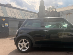 2002 MINI Hatch 1.6 Cooper Euro 3 3dr in Black — image 4