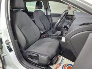 2020 SEAT Leon 2.0 Tdi Se Dynamic in White — image 5
