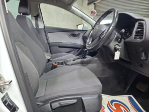 2020 SEAT Leon 2.0 Tdi Se Dynamic in White — image 6