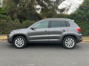2013 Volkswagen Tiguan 2.0 Tdi Bluemotion Tech Match DSG 4WD Euro 5 (s/s) 5dr in Grey — image 2