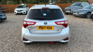 2017 Toyota Yaris 1.5 Vvt-H Excel E-CVT Euro 6 5dr in Silver — image 6