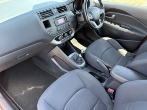 2014 Kia Rio 1.3 Vr7 in Red — image 2