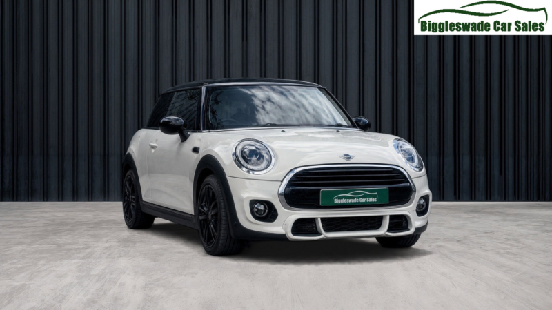 2021 MINI Hatch 1.5 Cooper Sport Hatchback 3dr Petrol Manual Euro 6 (s/s) (136 Ps) in White — image 1