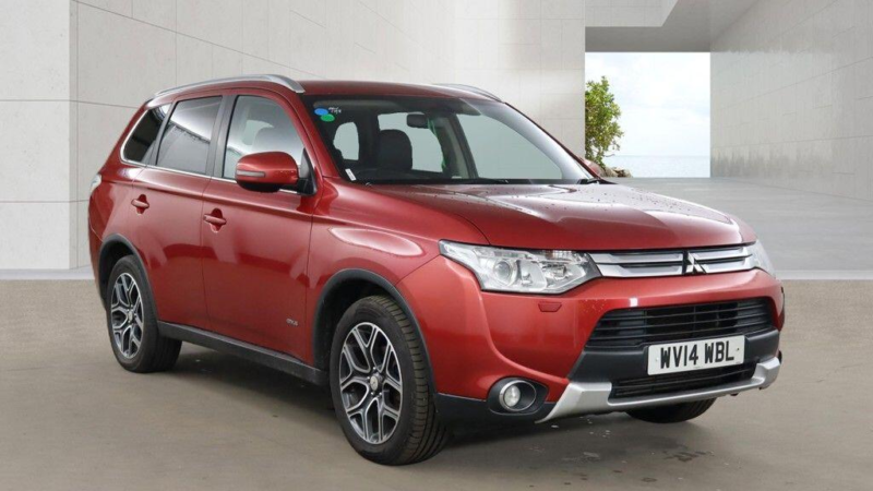 2014 Mitsubishi Outlander 2.2 Di-D Gx4 4WD Euro 5 (s/s) 5dr in Red — image 1