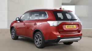 2014 Mitsubishi Outlander 2.2 Di-D Gx4 4WD Euro 5 (s/s) 5dr in Red — image 4
