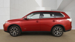2014 Mitsubishi Outlander 2.2 Di-D Gx4 4WD Euro 5 (s/s) 5dr in Red — image 5