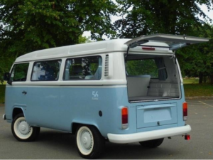 2014 Volkswagen Transporter Type 2 Kombi Last Edition in Blue — image 4