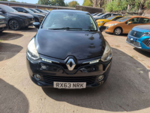 2013 Renault Clio 1.5 Dci Dynamique S Medianav in Black — image 2