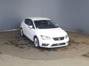 2017 SEAT Leon 1.6 Tdi Se Dynamic Technology in White — image 2
