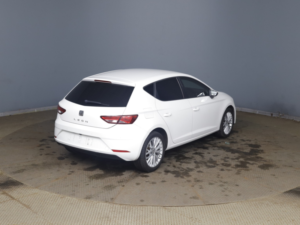 2017 SEAT Leon 1.6 Tdi Se Dynamic Technology in White — image 4