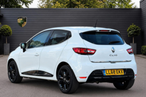 2018 Renault Clio 0.9 Tce Iconic Euro 6 (s/s) 5dr in White — image 5
