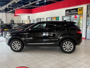 2018 Land Rover Range Rover Evoque 2.0 Ed4 Se in Black — image 6