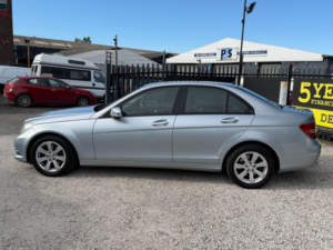 2012 Mercedes-Benz C Class 2.1 C220 Cdi Blueefficiency Executive Se Saloon 4dr Diesel G-Tronic+ Euro 5 (s/s) (170 Ps) in Silver — image 4