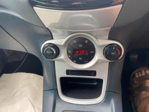 2011 Ford Fiesta 1.6 Tdci Dpf Titanium 5dr in Grey — image 5