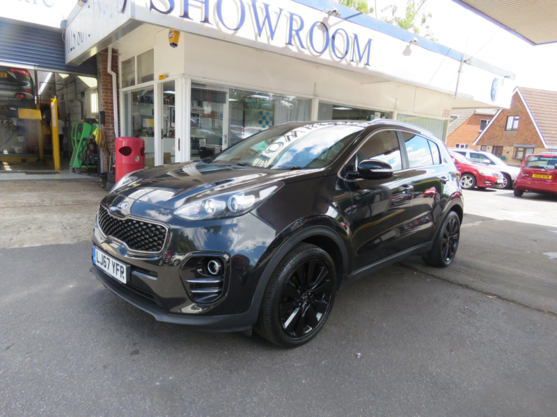 2017 Kia Sportage 1.7 Crdi 3 Euro 6 (s/s) 5dr in Black — image 1