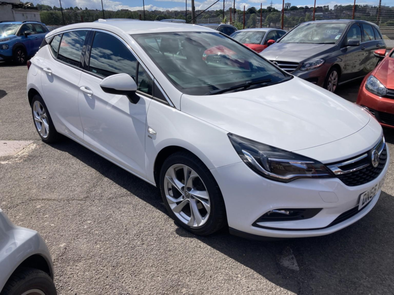 2016 Vauxhall Astra 1.4 I Turbo Sri Nav in White — image 1