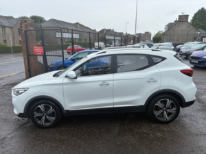 2020 MG MG Zs 1.5 Vti-Tech Excite SUV 5dr Petrol Manual Euro 6 (s/s) (106 Ps) in White — image 4