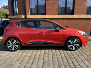 2015 Renault Clio 0.9 Dynamique S Medianav Tce 90 Stop & Start in Red — image 4