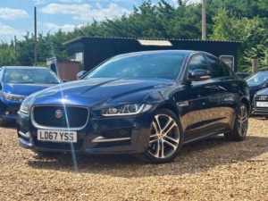 2018 Jaguar Xe 2.0i R-Sport Auto AWD Euro 6 (s/s) 4dr in Blue — image 4
