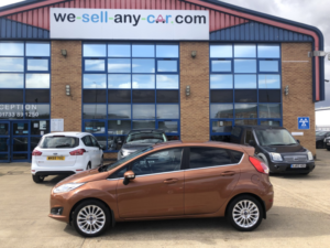 2015 Ford Fiesta 1.0 T Ecoboost Titanium in Bronze — image 3