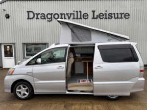 2005 Toyota Alphard
