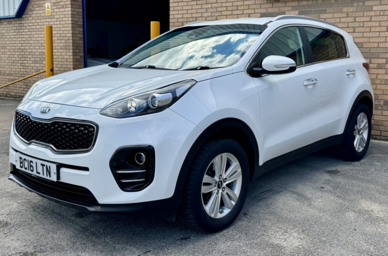 2016 Kia Sportage 1.7 Crdi 2 in White — image 1