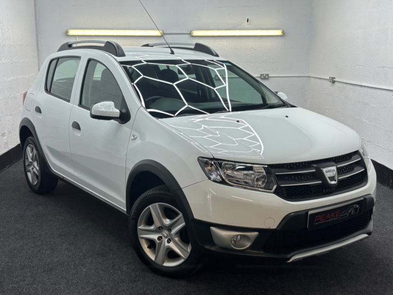 2016 Dacia Sandero Stepway 0.9 Stepway Laureate Tce 90 in White — image 1