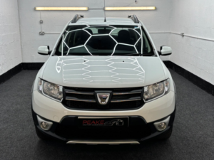 2016 Dacia Sandero Stepway 0.9 Stepway Laureate Tce 90 in White — image 4